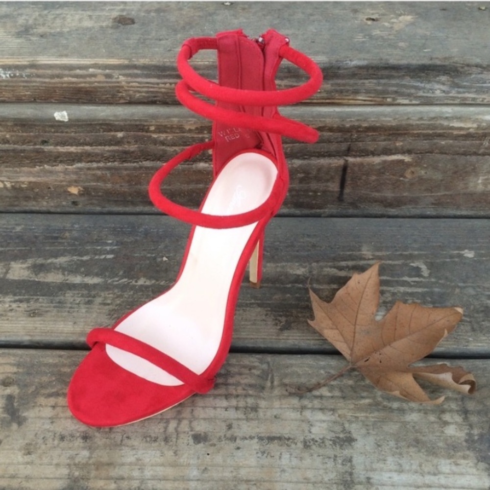 Red Heels - Picture 2 of 3